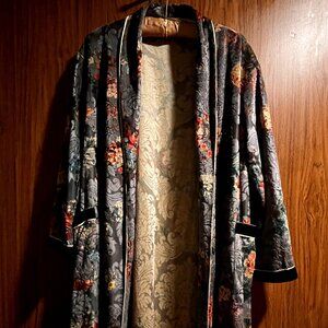 Zara Floral Smoking robe